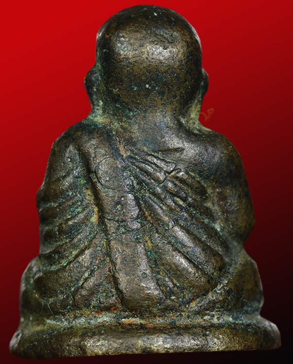 หลวงพ่อเงิน วัดบางคลาน จังหวัด พิจิตร รุ่นปืนแตก พิมพ์นิยมเศียรโต ปี ๒๕๒๘ 