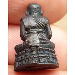 พระรูปหลวงปู่ทวด วัดช้างให้ จ.ปัตตานี