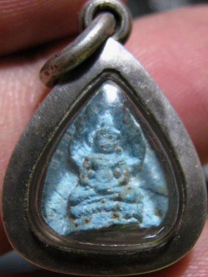 พระนาคปรกใบโพธิ์ท่านเจ้าคุณนรฯ ปี2513 เนื้อผง วัดศีลขันธาราม จ.อ่างทอง มีเลี่ยมเงินพร้อมห้อย