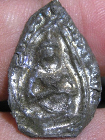 พระแผงตัด เนื้อชินเงิน กรุวัดราชบูรณะ จ.อยุธยา มีบัตรรับรองความแท้