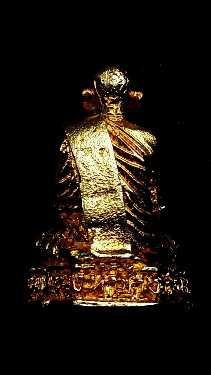 รูปหล่ออุดกริ่งหลวงพ่อแพ วัดพิกุลทอง จ.สิงห์บุรี