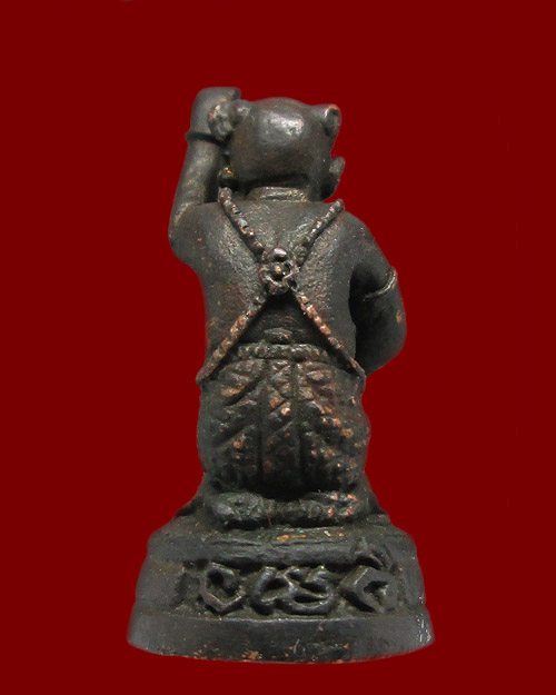 กุมารพ่วงเพชร (แกะ) หลวงปู่หงษ์ พรหมปัญโญ วัดเพชรบุรี จ.สุรินทร์ เนื้อนวฤทธิ์ อุดผงรวยมหาเศรษฐี