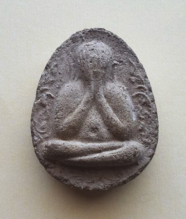 พระปิดตาหลวงปู่โต๊ะ(วัดศาลาครืน)ข้างกนกมีตะกรุดครับ