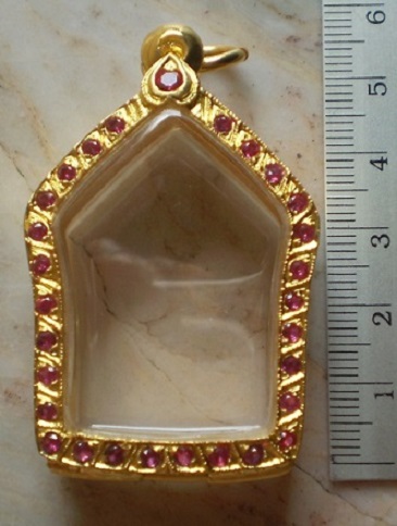 ตลับเงินล้อมพลอยแดง  ชบทองแท้ ใส่ขุนแผนพรายกุมารพิมพ์ใหญ่  เคาะเดียว 