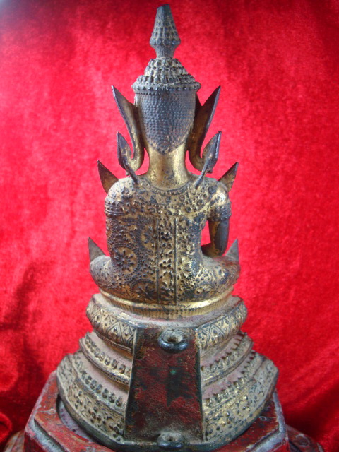 พระบูชารัตนโกสินทร์ ปางอุ้มบาตร หน้าตัก 3 นิ้ว สูง 8 นิ้ว เคาะเดียวจัดไป