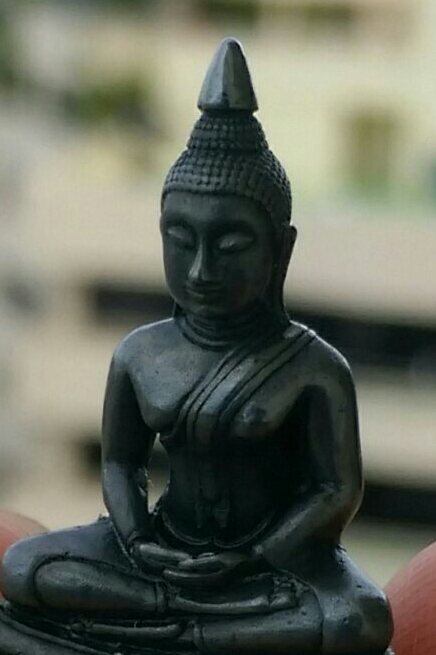 หลวงพ่อโสธร 80 ปี กรมตำรวจ เนื้อเงินขัดเงา (องค์ดำ)