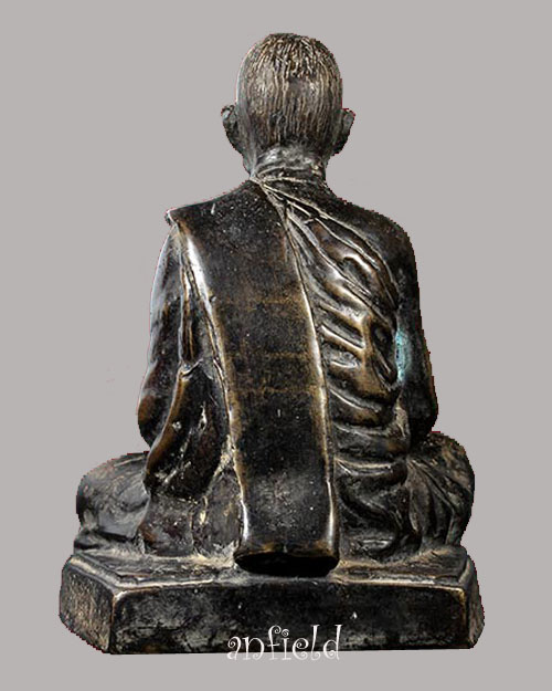 พระบูชารุ่นแรกหลวงปู่ชอบ ฐานสโม ปี 2514 ดินไทย สร้างน้อยและหายากมากๆครับ