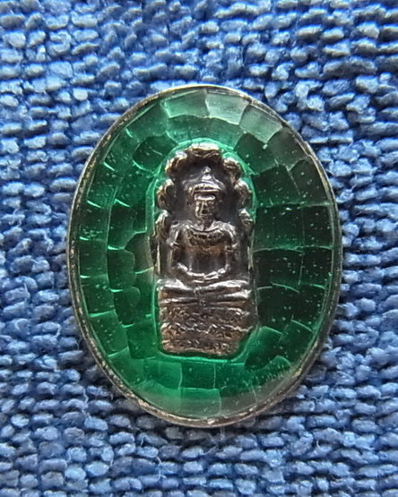 ปรกมะขามไม่ตัดปีก เนื้อเงิน ลงยาสีเขียว สวยๆหลวงพ่อสิน วัดละ หารใหญ่ ปี 51 หมายเลขสองหลัก ๗๔ + พร้อม