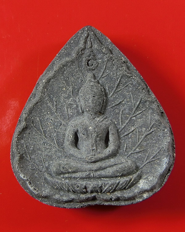 พระประจำวัน เนื้อผงใบลาน หลวงปู่โต๊ะ วัดประดู่ฉิมพลี ปี 2520