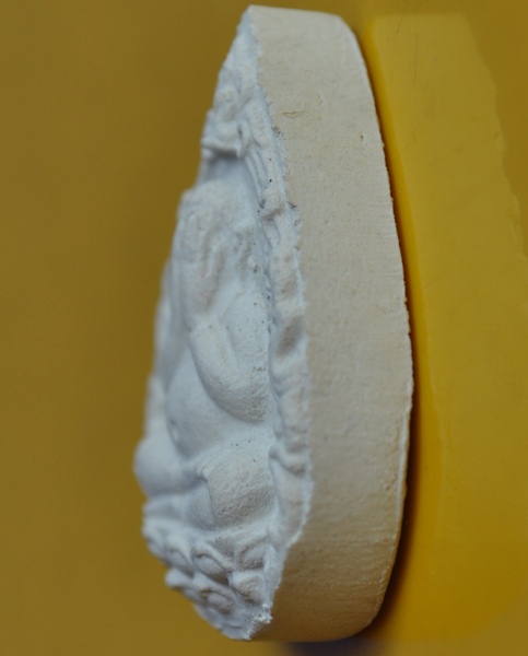 พระปิดตานำโชคเนื้อผง หลวงพ่อเกษม รุ่นชนะศึกชายแดน 