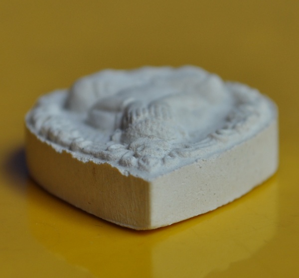 พระปิดตานำโชคเนื้อผง หลวงพ่อเกษม รุ่นชนะศึกชายแดน 