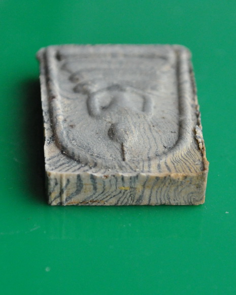 พระสมเด็จเนื้อผงลาย หลวงพ่อแพ วัดพิกุลทอง