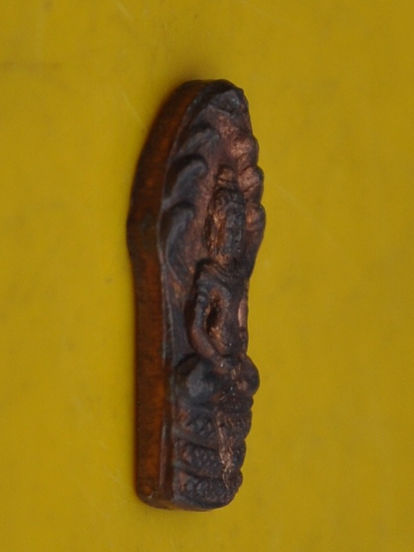 ปรกใบมะขามรุ่นแรก หลวงพ่อพรหม วัดขนอนเหนือ