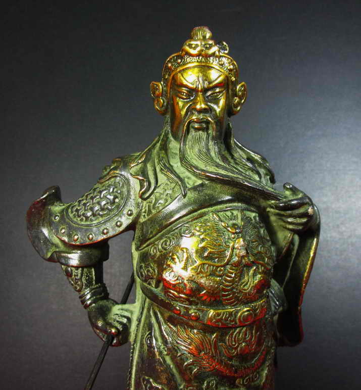 งดงามมาก กวนอู เทพเจ้ากวนอู เนื้อทองเหลือง ขนาดสูง 9.5 นิ้ว ฐานกว้าง 3.5 นิ้ว หล่อแบบตันๆ หนักมาก