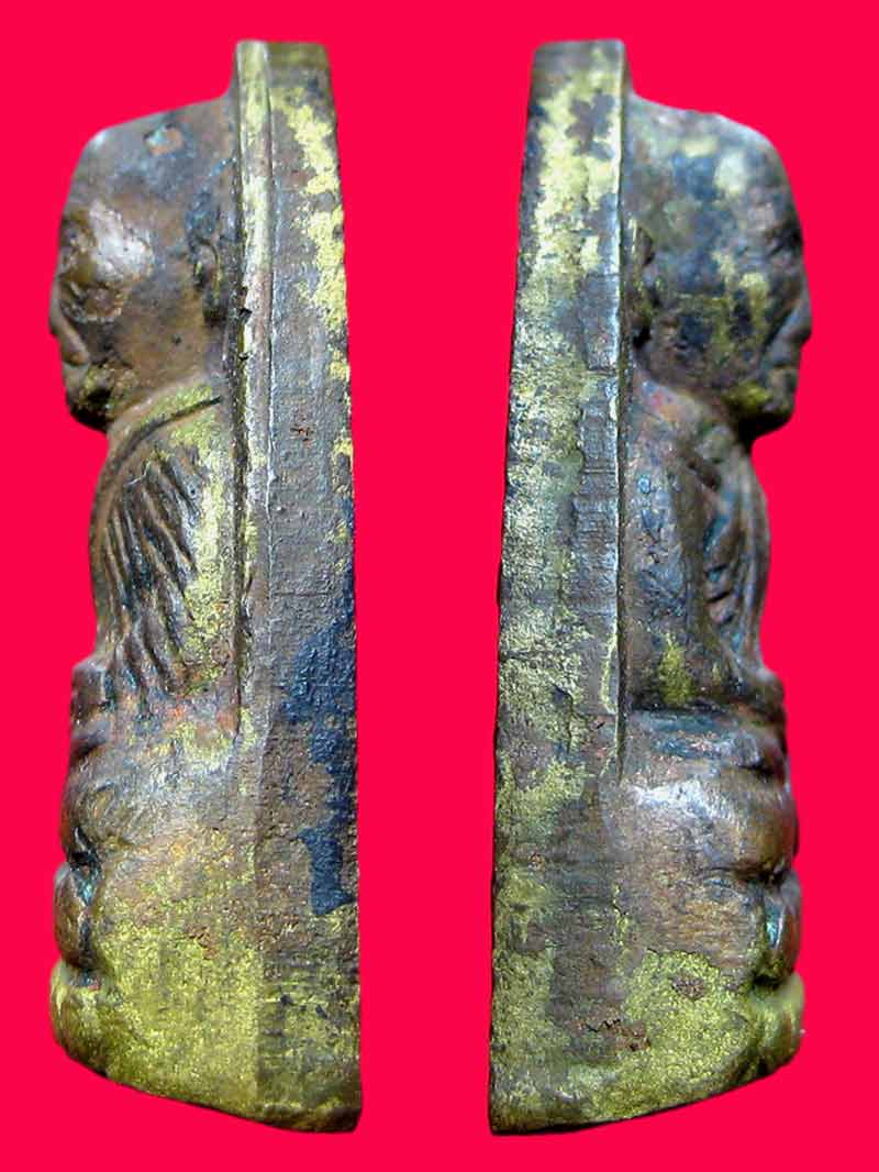 หลวงปู่ทวด วัดช้างให้ ปี 2505 พิมพ์ หลังหนังสือเล็ก นิยม วอ จุด ตากลม หน้าหนู หูกาง