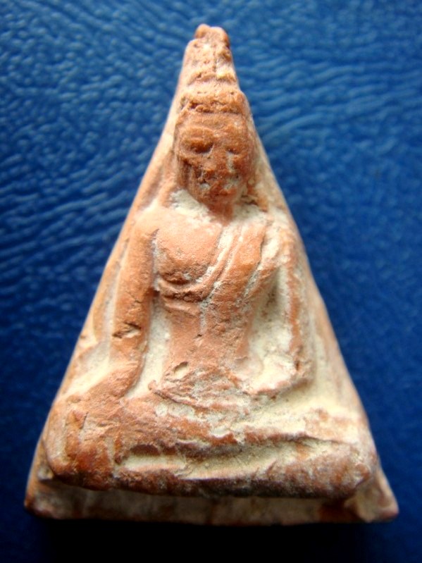 พระนางพญา หลวงปู่โต๊ะ วัดประดู่ฉิมพลี พิมพ์มีหน้าตา เนื้อดิน ปี 2472 พร้อมบัตรรับรองครับผม