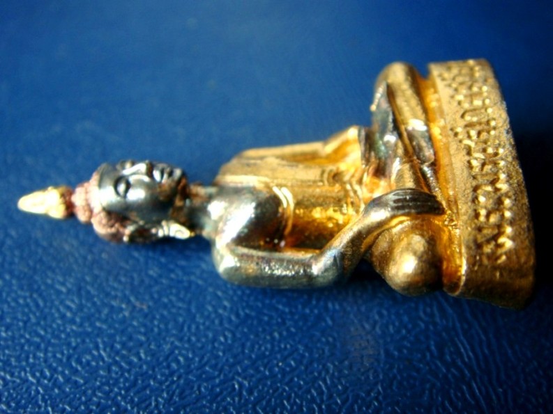 พระรูปหล่อ พระพรศรี เวสสุวัณ วัดบึงทองหลาง ปี 2545 พร้อมกล่องเดิมครับผม