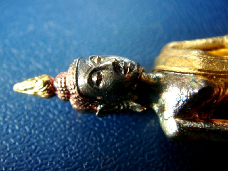 พระรูปหล่อ พระพรศรี เวสสุวัณ วัดบึงทองหลาง ปี 2545 พร้อมกล่องเดิมครับผม