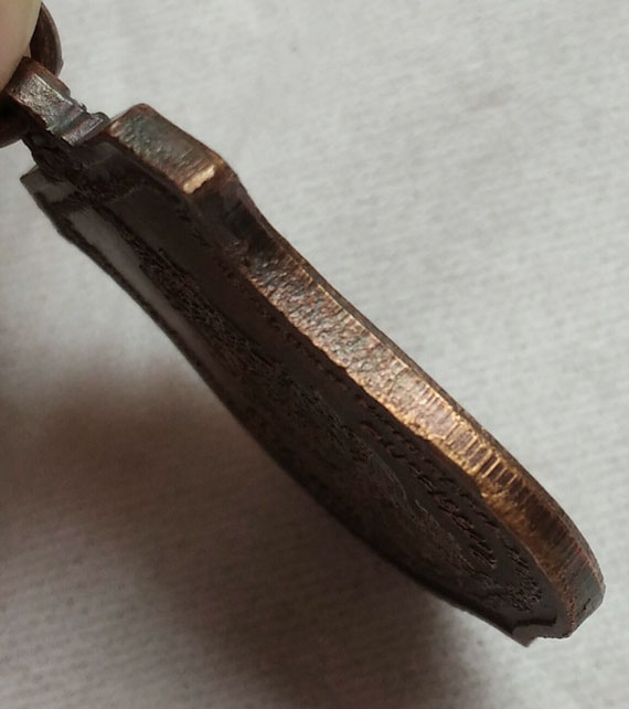 เหรียญนารายณ์ทรงครุฑ หลวงปู่หมุน ปี42 โค๊ดวัดสุทัศน์ ตอกเต็ม ผิวสีรุ้งๆ สวยๆ