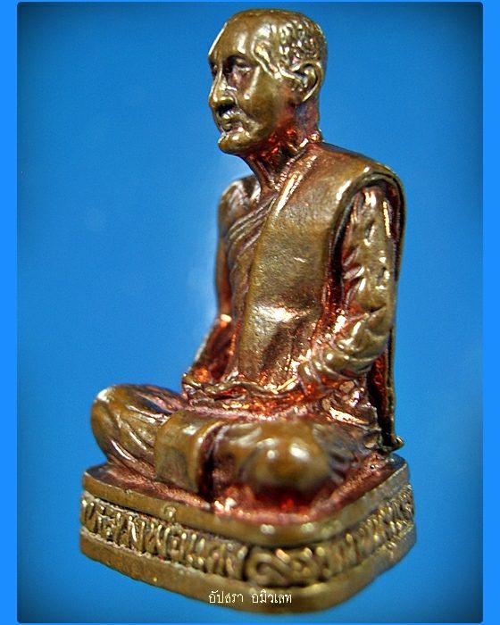 รูปหล่อหลวงพ่อแดง วัดถนนสุวรรณประดิษฐ์ จ.สุราษฎร์ธานี