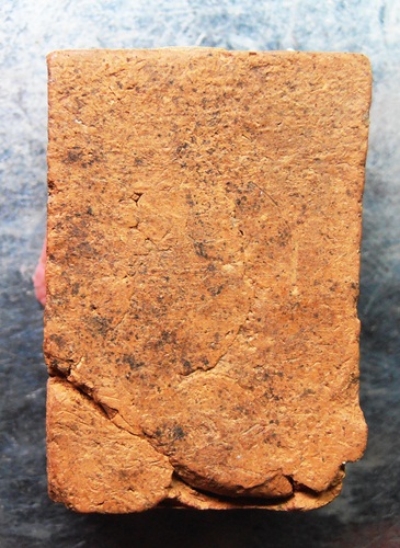 พระเนื้อดินหลวงพ่อผาดกรุวัดดงตาลขีเสือ สวยๆครับ