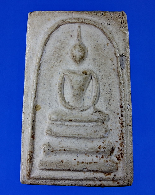 สมเด็จวัดประสาท ปี2506 องค์นี้พิเศษมีชิ้นสมเด็จเก่าบางขุนพรหมติดชิ้นใหญ่ๆให้เห็นด้วยครับ