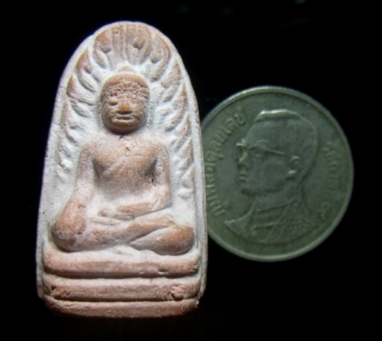 **วัดใจ**พระรอด รุ่นแรก หลวงพ่อฤาษีลิงดำ วัดท่าซุง เนื้อผงแดง อุดกริ่ง**สวยๆ หายาก เชิญชมครับ