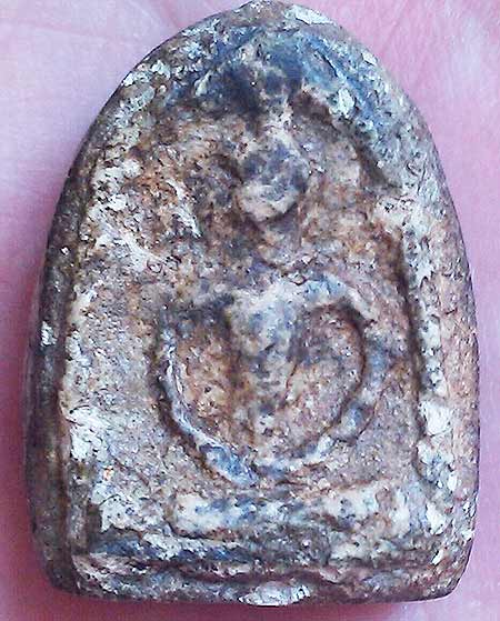 *พระผงกรุวัดเงินคลองเตย กทม. พิมพ์ซุ้มกอฐานเตี้ย*