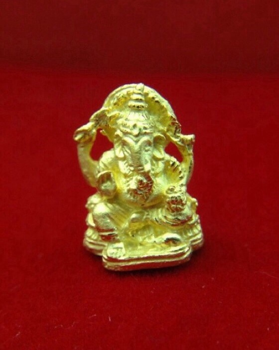 พระพิฆเนศ รุ่นมหาเทพสิริมงคล เนื้อกะไหล่ทอง วัดแก้วแจ่มฟ้า ปี47 มีโค๊ด กล่องเดิม