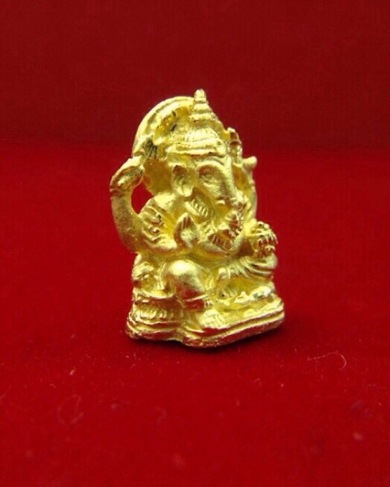 พระพิฆเนศ รุ่นมหาเทพสิริมงคล เนื้อกะไหล่ทอง วัดแก้วแจ่มฟ้า ปี47 มีโค๊ด กล่องเดิม