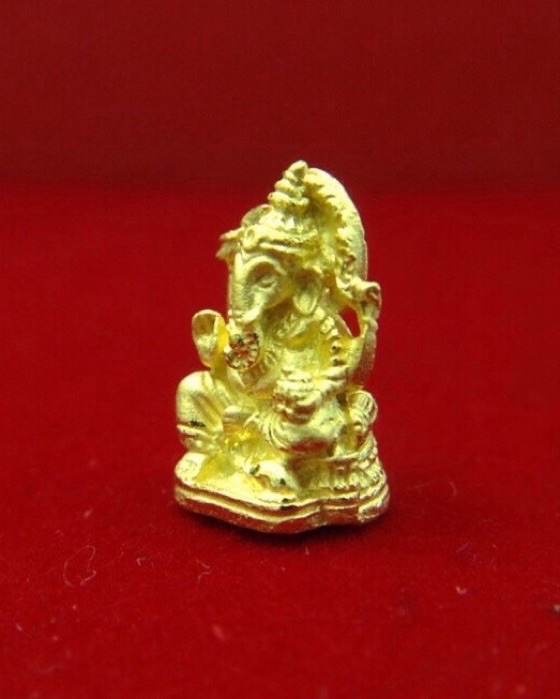 พระพิฆเนศ รุ่นมหาเทพสิริมงคล เนื้อกะไหล่ทอง วัดแก้วแจ่มฟ้า ปี47 มีโค๊ด กล่องเดิม