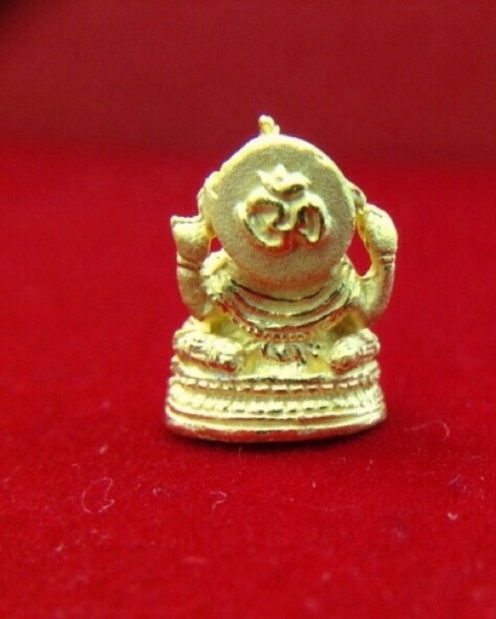 พระพิฆเนศ รุ่นมหาเทพสิริมงคล เนื้อกะไหล่ทอง วัดแก้วแจ่มฟ้า ปี47 มีโค๊ด กล่องเดิม