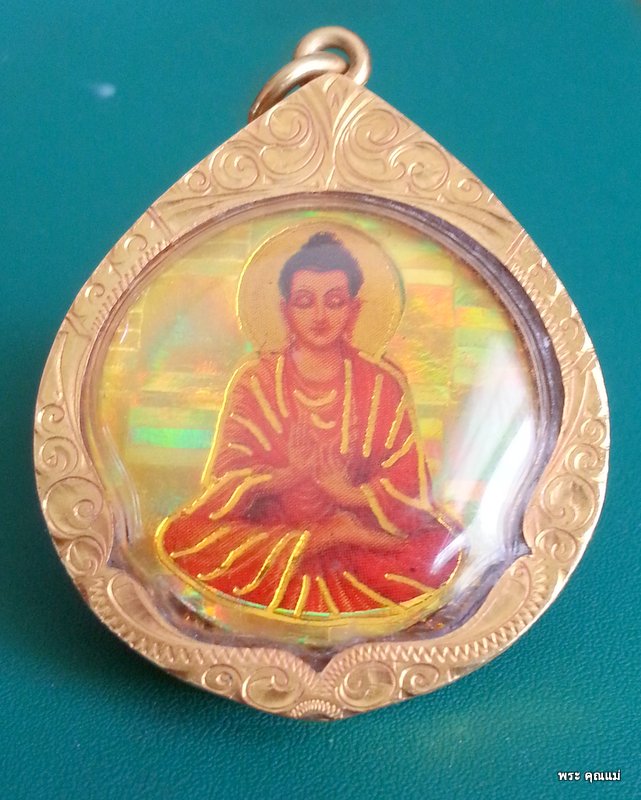เข็มกลัดพระพุทธเจ้ากะไหล่ทองลงยา 