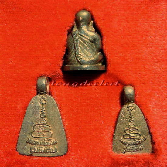 พระหลวงพ่อเงิน วัดบางคลาน รุ่นฉัตรมงคล ปี 2535 สวยสมบูรณ์มากพร้อมกล่องเดิมค่ะ