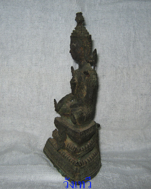 พระบูชารัตนะทรงเครื่อง