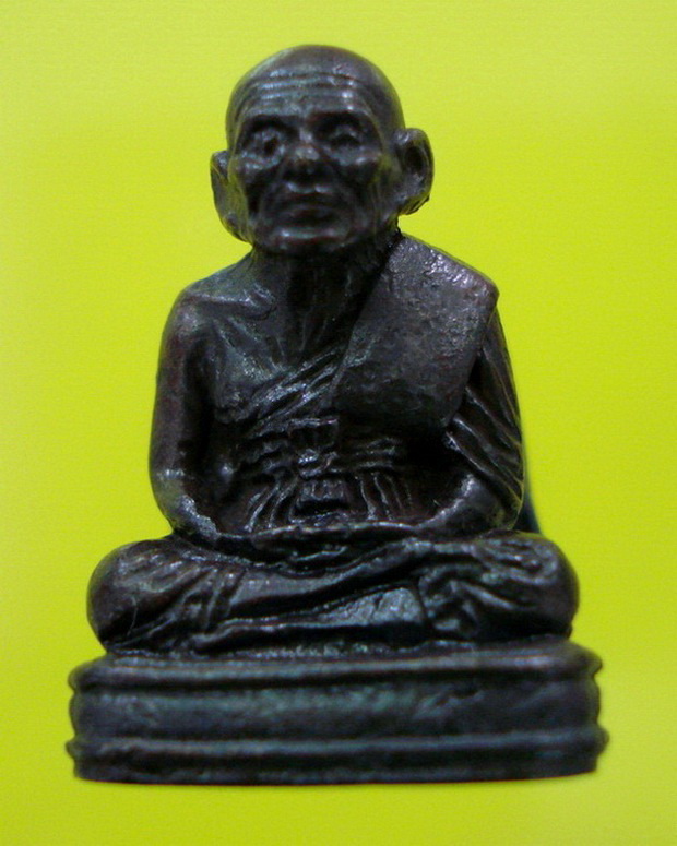 ลป.ทวด 101 ปี เนื้อนวะแก่เงิน หมายเลข 263 (เคาะเดียว) ต่ำกว่าทุน