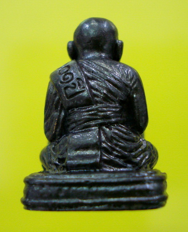 ลป.ทวด 101 ปี เนื้อนวะแก่เงิน หมายเบข 292  (เคาะเดียว) ต่ำกว่าทุน