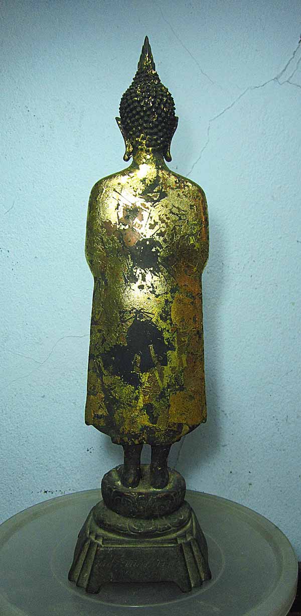 พระบูชาหลวงพ่อบ้านแหลม ออกวัดประทุมคนาวาส ก้นดินไทย สูง 13 นิ้ว หล่อได้ล่ำ สมบูรณ์ บาตรถอดได้ พระยุค