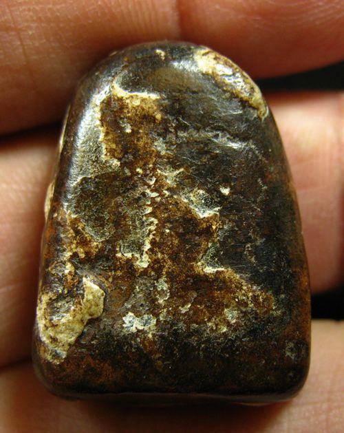 พระเนื้อดิน เนื้อหามวลสารดี สวยไม่ทราบที่ครับ