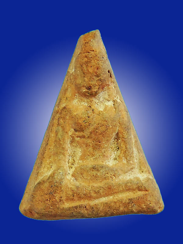 พระเนื้อดินพิมพ์นางพญา หลวงปู่โต๊ะ วัดประดู่ฉิมพลี พิมพ์มีหน้ามีตาปี 2472