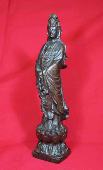 เจ้าแม่กวนอิมแกะจากไม้มงคล งดงามมาก ขนาดสูง 8.5 นิ้ว เคาะแรกถึงขั้นต่ำ 1050