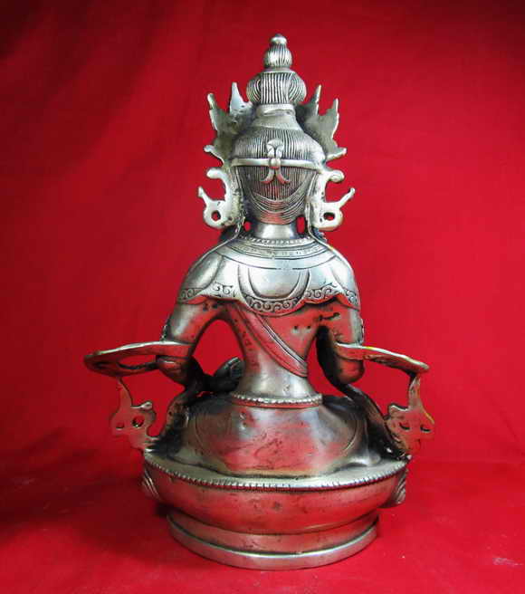  เจ้าแม่กวนอิม เนื้อโลหะกะไหล่เงิน ฐานกว้าง 5 นิ้ว สูง 8.5 น ิ้วว เคาะแรกถึงขั้นต่ำ 1700