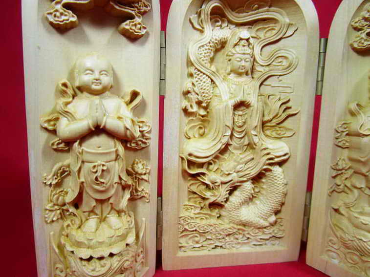  	  เจ้าแม่กวนอิมพร้อมลกศิษย์ กิมท้ง เง็กนึ่ง แกะจากไม้มงคล แกะไ ด้ละเอียดสวยงามมาก ขนาด กว้าง 5 นิ้