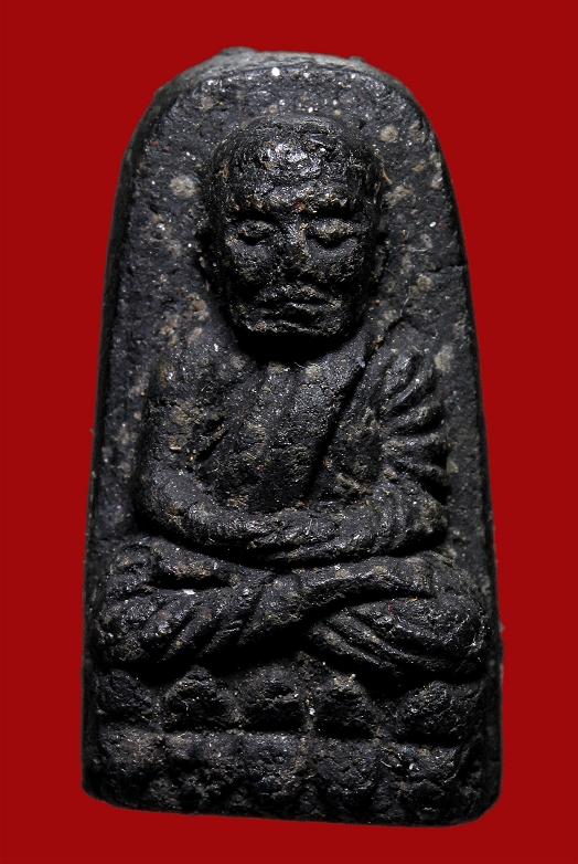 หลวงปู่ทวด เนื้อว่าน พิมพ์พระรอด ปี 24