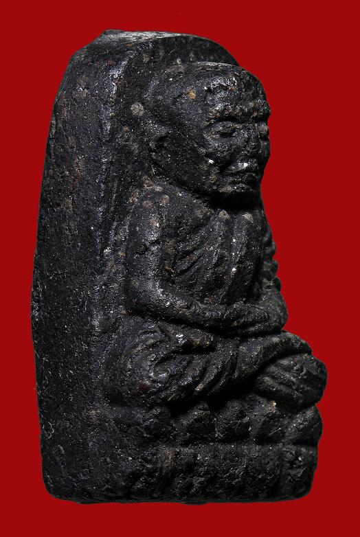 หลวงปู่ทวด เนื้อว่าน พิมพ์พระรอด ปี 24