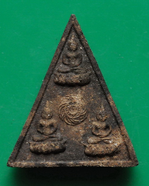 พระรัตนจักรเนื้อว่าน หลวงปู่ชื้น วัดญาณเสน