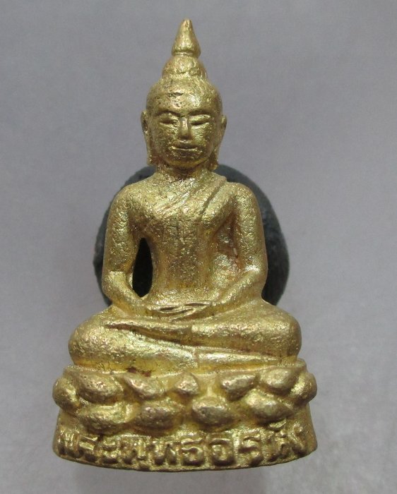 รูปหล่ออุดกริ่ง พระพุทธอรหัง สด