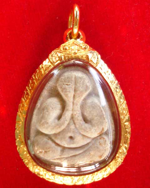 พระพิมพ์ปิดตามหาเสน่ห์  หลวงปู่โต๊ะ  วัดประดู่ฉิมพลี  ปี 2518