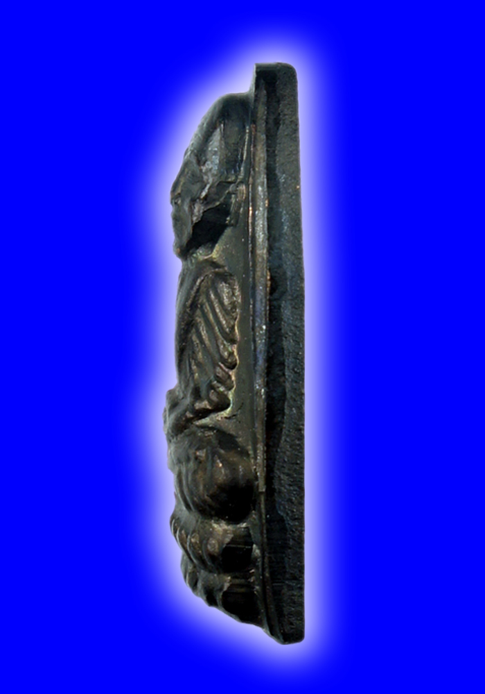 พระหลวงปู่ทวดพิมพ์เตารีดหลังตัวหนังสือ เนื้อทองแดง ปี2524 บล็อคนะเล็กจีวรใหญ่