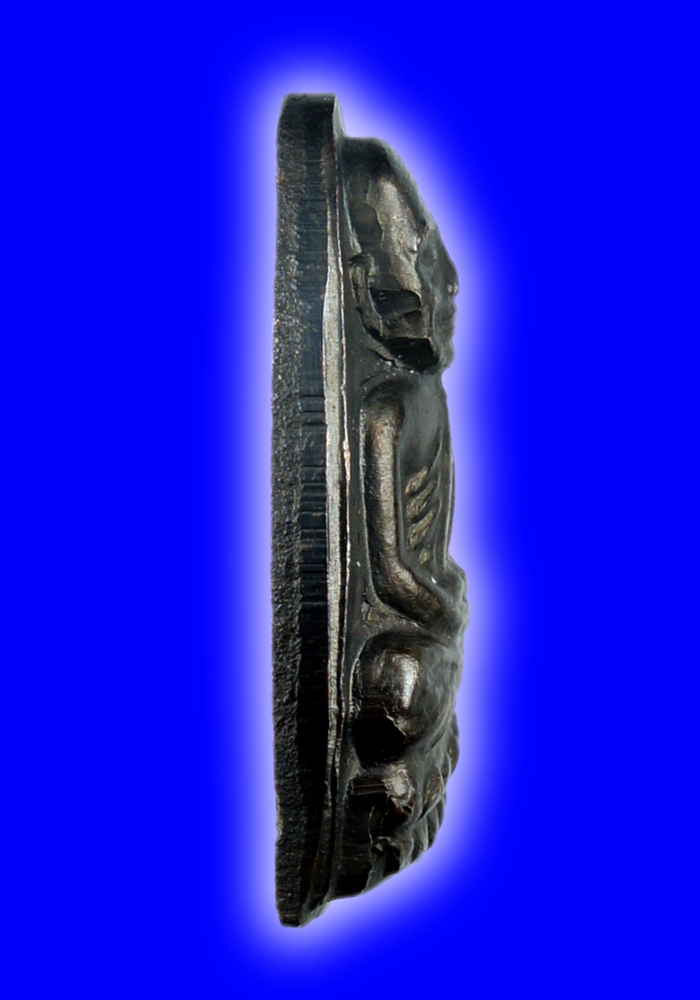 พระหลวงปู่ทวดพิมพ์เตารีดหลังตัวหนังสือ เนื้อทองแดง ปี2524 บล็อคนะเล็กจีวรใหญ่